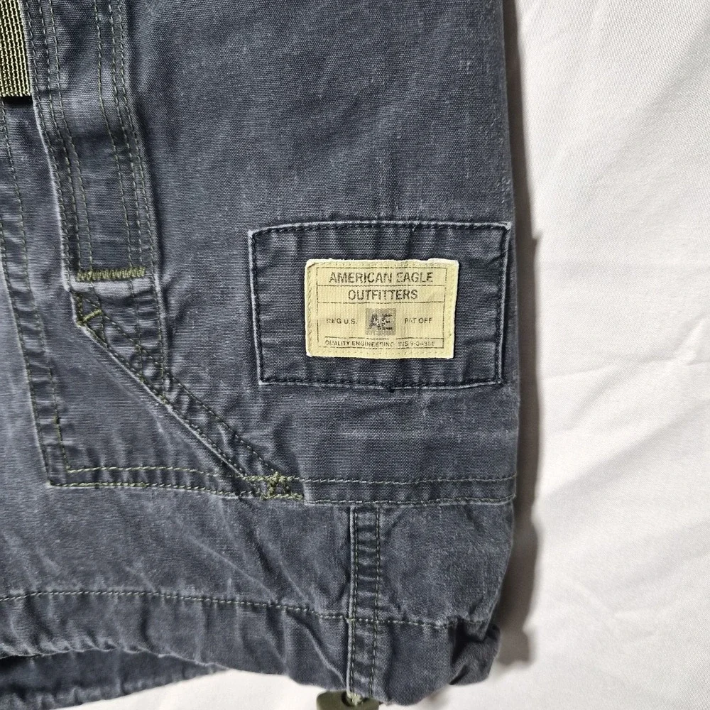 Vintage American Eagle Cargo Shorts Men's Size 33 Faded Navy Blue